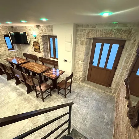 Otel Malo Trogir