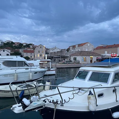 Malo 3* Trogir