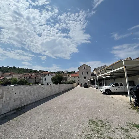 Malo Otel