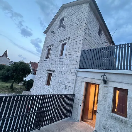Malo Otel