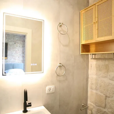 Malo Otel Trogir
