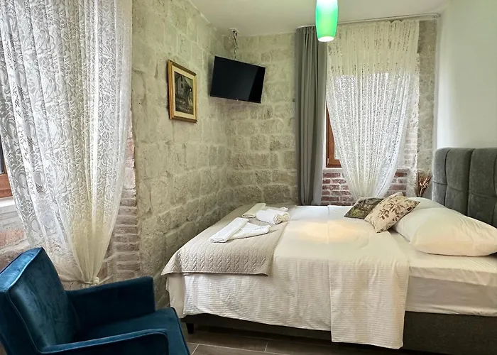 Malo 3* Trogir