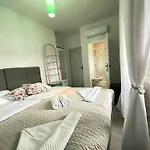 מלון Boutique Malo - Old Town And Parking טרוגיר