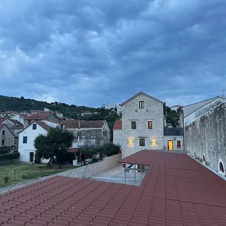 Hotel Malo Trogir
