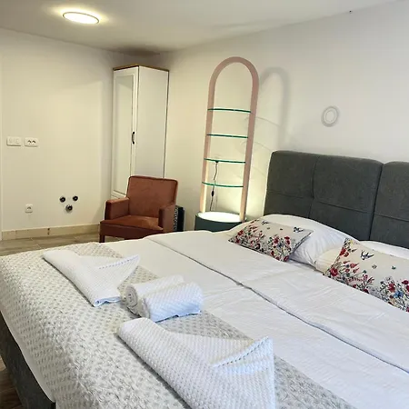 Malo Hotel Trogir
