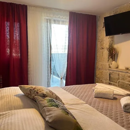 Malo Hotell 3*